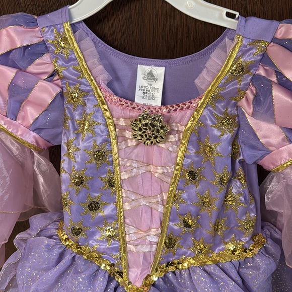 Rapunzel Dress Up - Picture 2 of 3